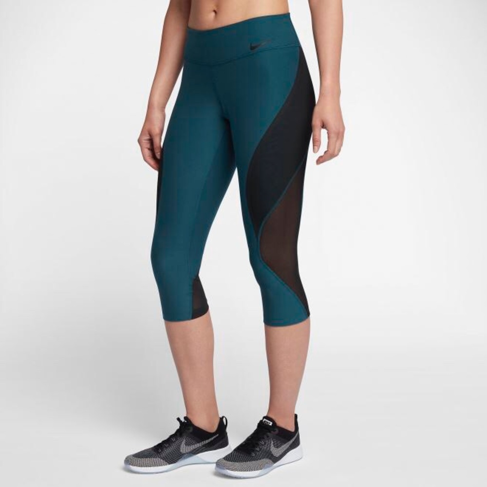 🛑 SOLD on another site - Nike Power Legend Capris - Picture 2 of 8